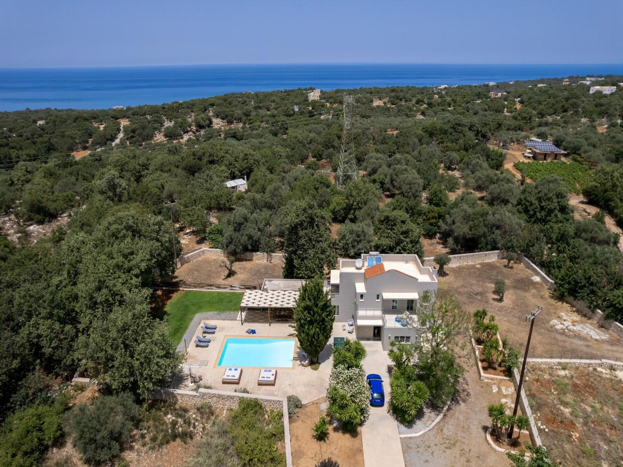 Villa Ellie - Heated Pool, Playground, Garden & Bbq! Vederoi ภายนอก รูปภาพ