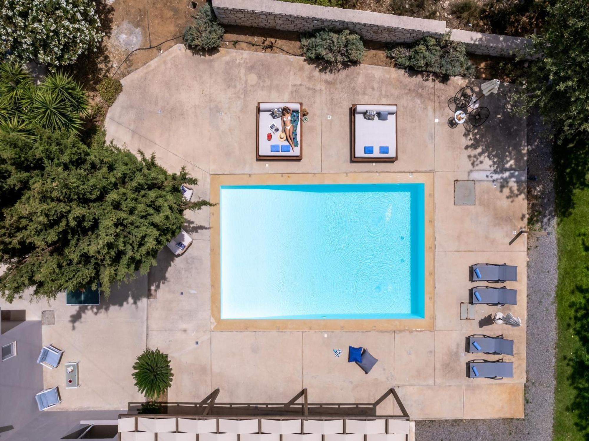 Villa Ellie - Heated Pool, Playground, Garden & Bbq! Vederoi ภายนอก รูปภาพ