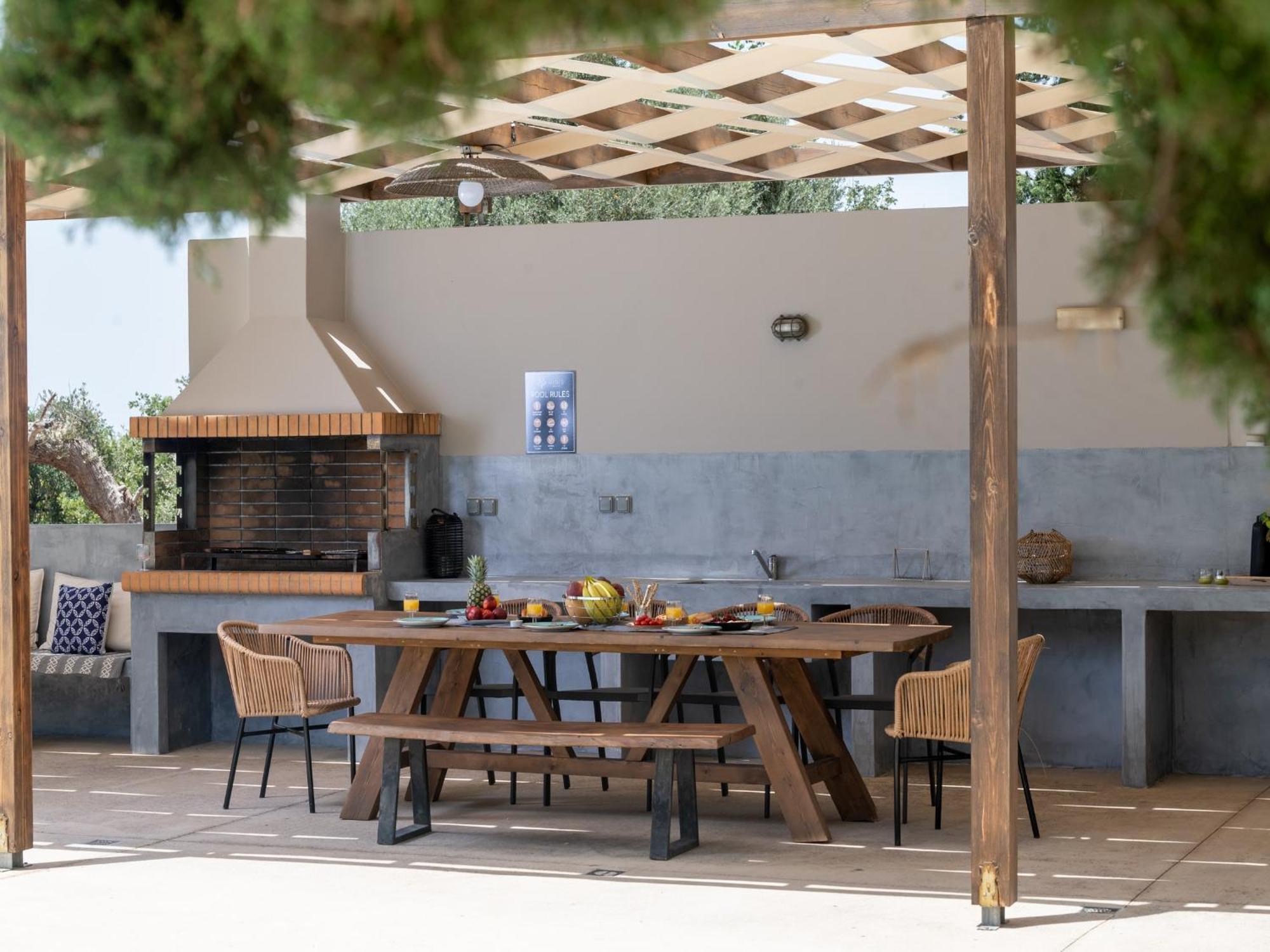 Villa Ellie - Heated Pool, Playground, Garden & Bbq! Vederoi ภายนอก รูปภาพ