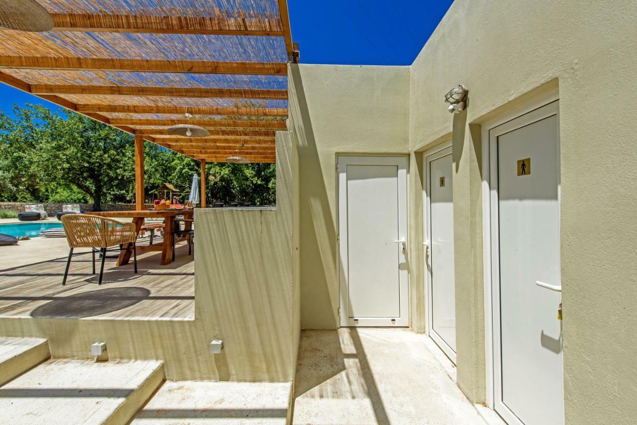 Villa Ellie - Heated Pool, Playground, Garden & Bbq! Vederoi ภายนอก รูปภาพ
